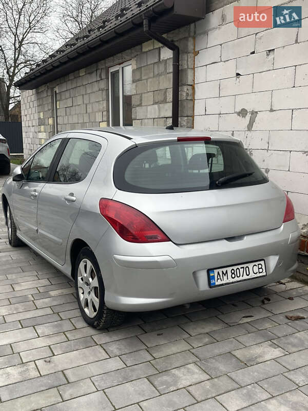 Хэтчбек Peugeot 308 2009 в Бердичеве