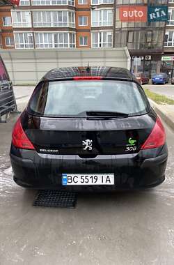 Хетчбек Peugeot 308 2011 в Львові