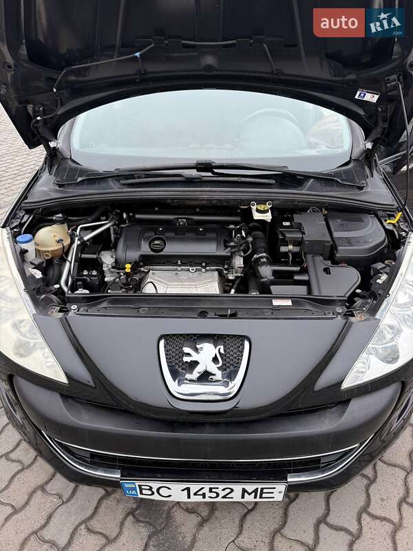 Универсал Peugeot 308 2010 в Львове