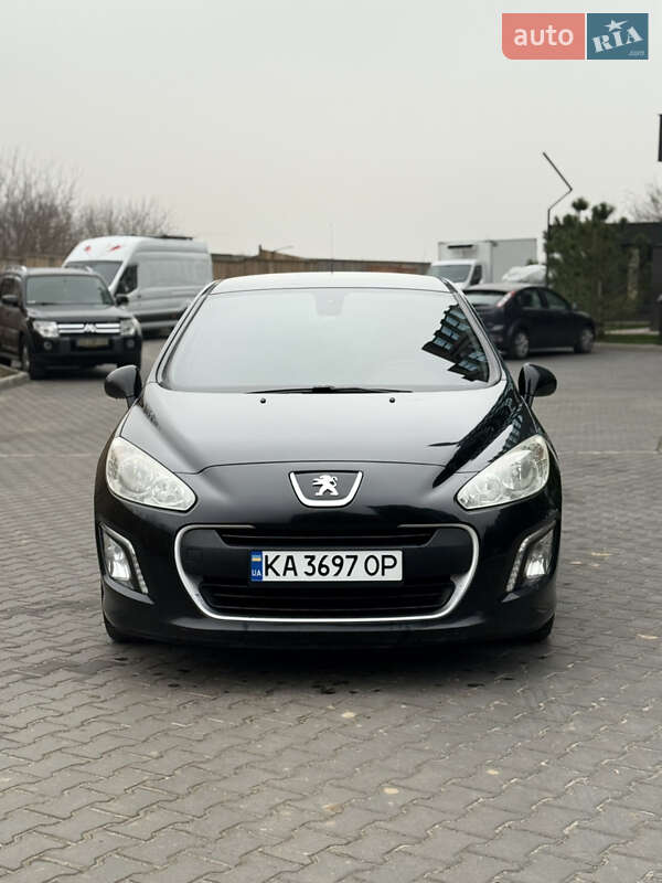 Хэтчбек Peugeot 308 2013 в Киеве фото 2 Хэтчбек Peugeot 308 2013 в Киеве