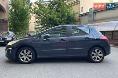 Хетчбек Peugeot 308 2011 в Києві