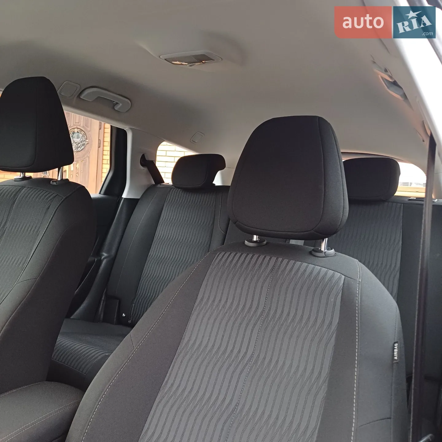 Peugeot 308 2016 VIN VF3LCBHZWGS240208 фото оголошення 37 з 52