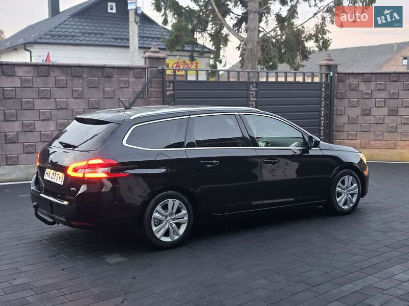 Универсал Peugeot 308 2015 в Дубно фото 7 Универсал Peugeot 308 2015 в Дубно