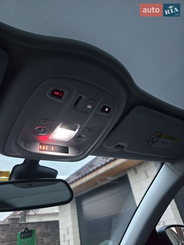 Универсал Peugeot 308 2015 в Дубно фото 24 Универсал Peugeot 308 2015 в Дубно