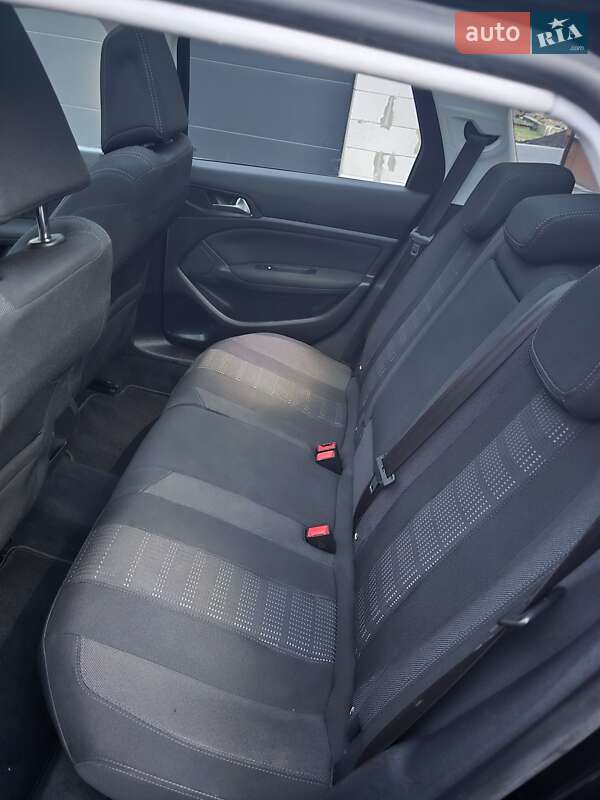 Универсал Peugeot 308 2015 в Дубно фото 31 Универсал Peugeot 308 2015 в Дубно