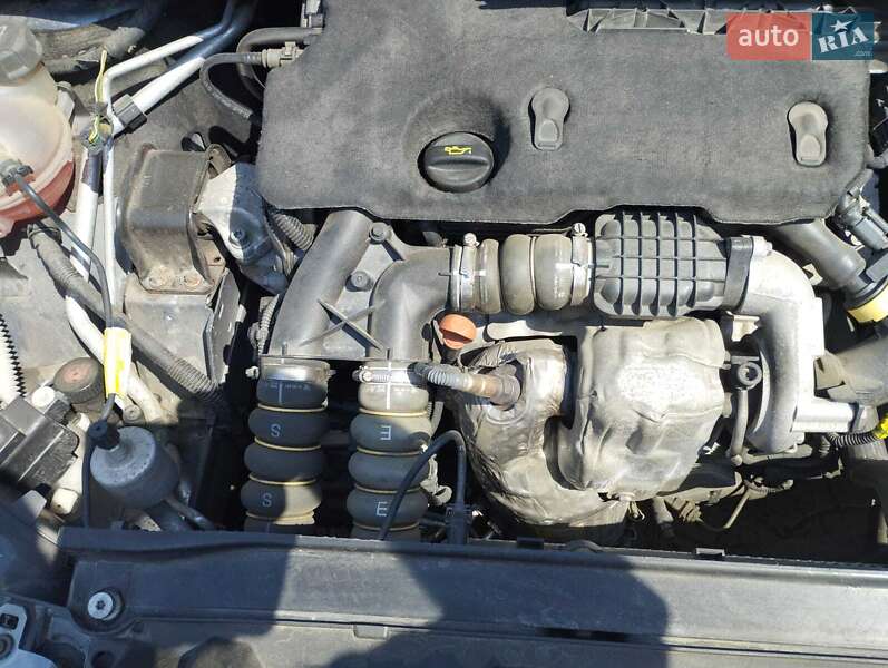 Хетчбек Peugeot 308 2011 в Краматорську