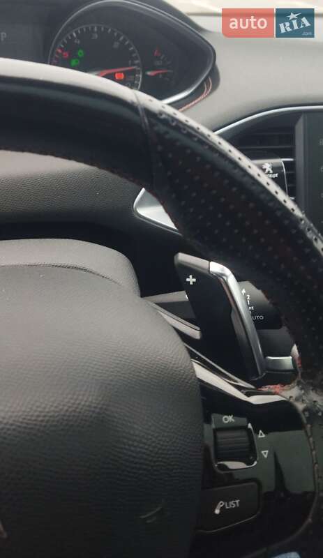 Универсал Peugeot 308 2015 в Львове