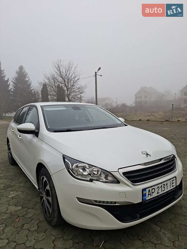 Универсал Peugeot 308 2015 в Дубно