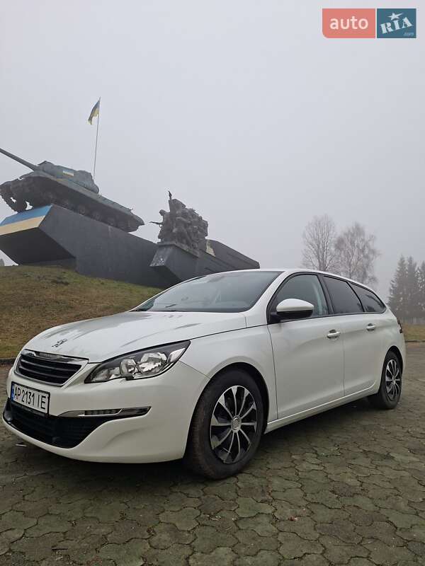 Универсал Peugeot 308 2015 в Дубно