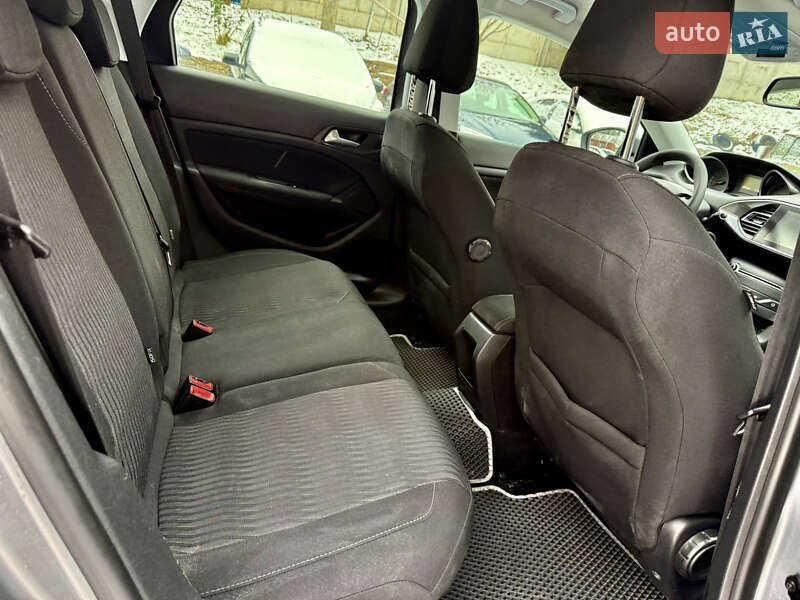 Универсал Peugeot 308 2015 в Ровно