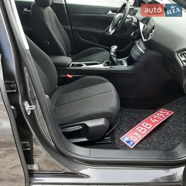 Универсал Peugeot 308 2017 в Полтаве