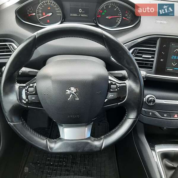 Универсал Peugeot 308 2017 в Полтаве