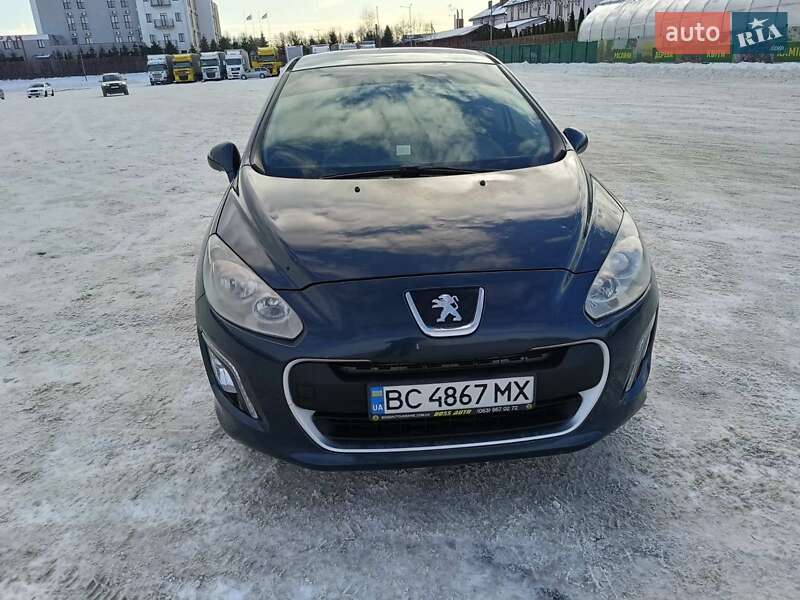 Хэтчбек Peugeot 308 2012 в Львове