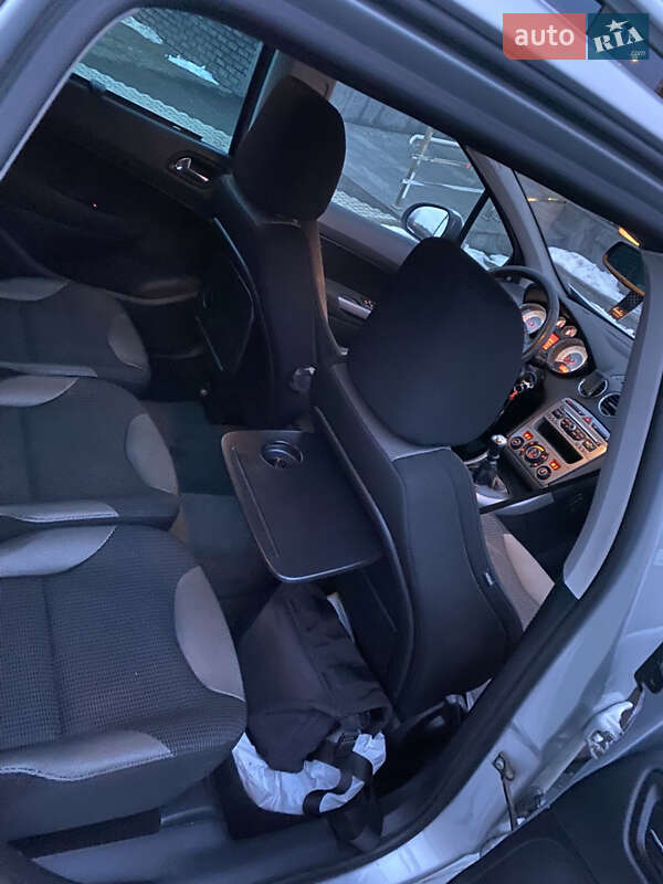 Хэтчбек Peugeot 308 2012 в Стрые