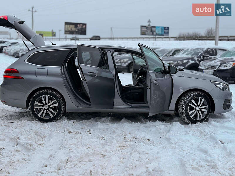 Универсал Peugeot 308 2018 в Львове