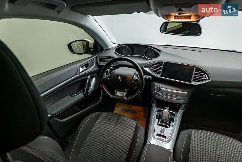 Хэтчбек Peugeot 308 2020 в Киеве