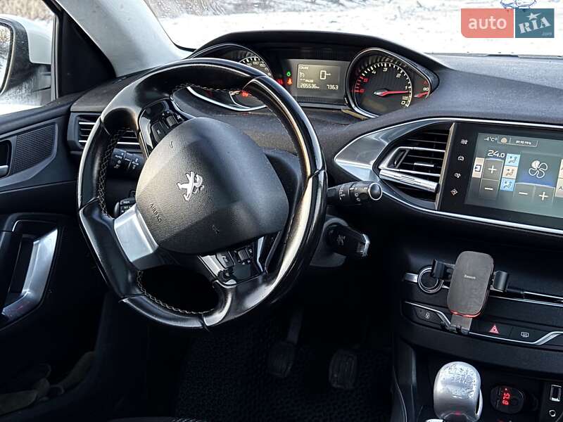 Универсал Peugeot 308 2016 в Киеве