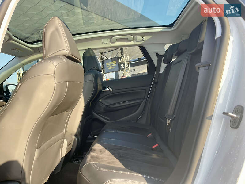 Универсал Peugeot 308 2014 в Дубно