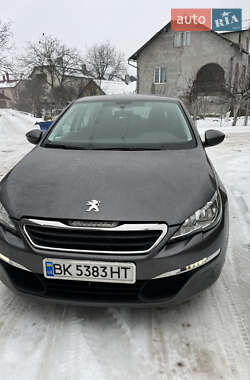 Хэтчбек Peugeot 308 2016 в Ивано-Франковске