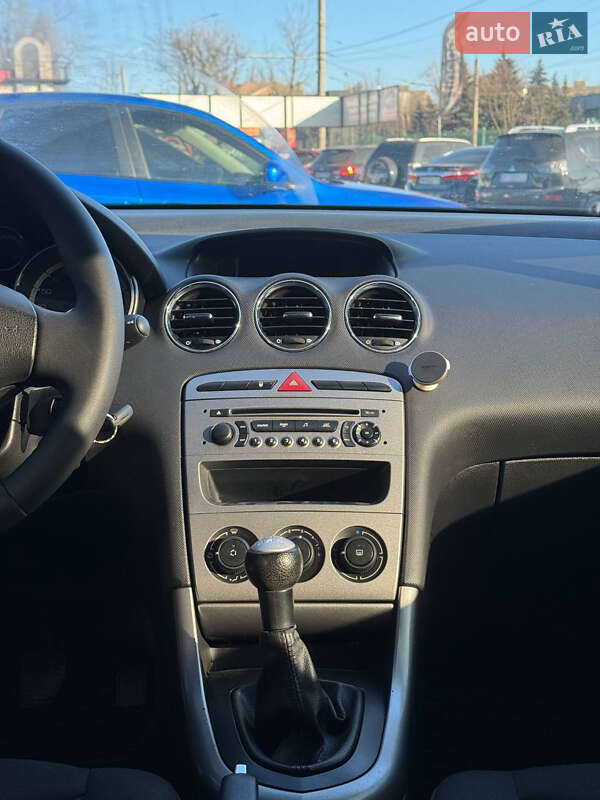 Универсал Peugeot 308 2013 в Кривом Роге