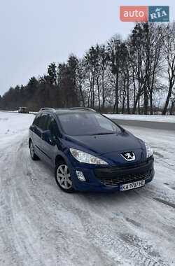 Универсал Peugeot 308 2008 в Корце