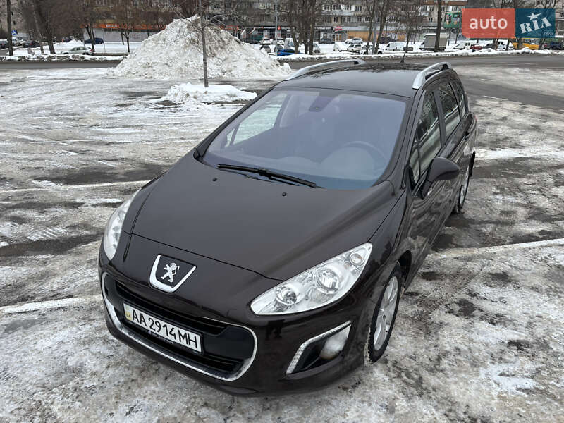 Универсал Peugeot 308 2012 в Киеве