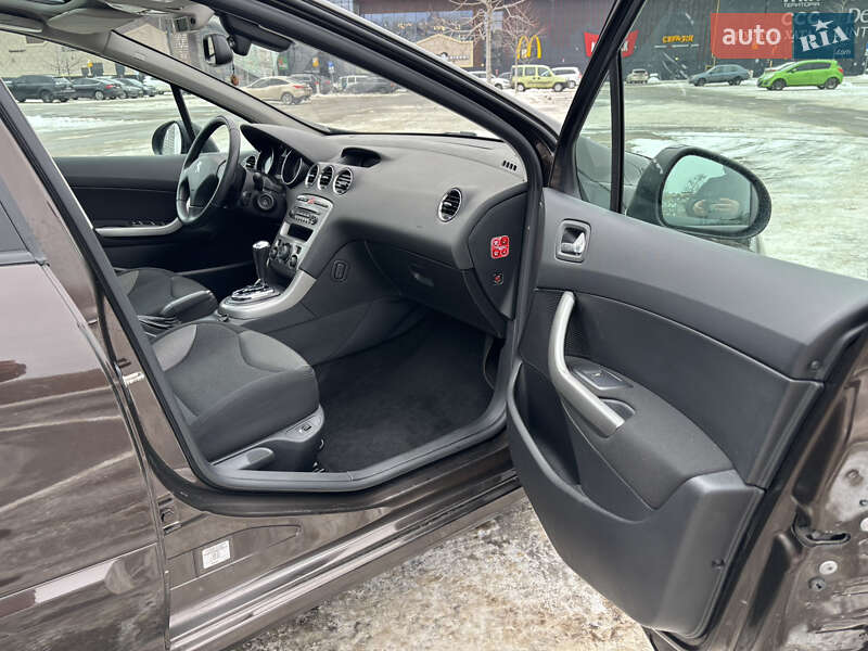 Универсал Peugeot 308 2012 в Киеве