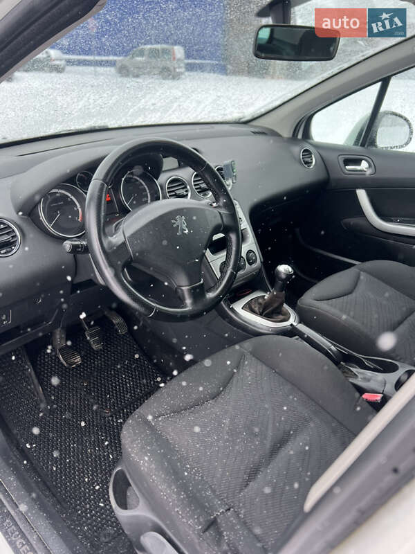 Универсал Peugeot 308 2009 в Нововолынске