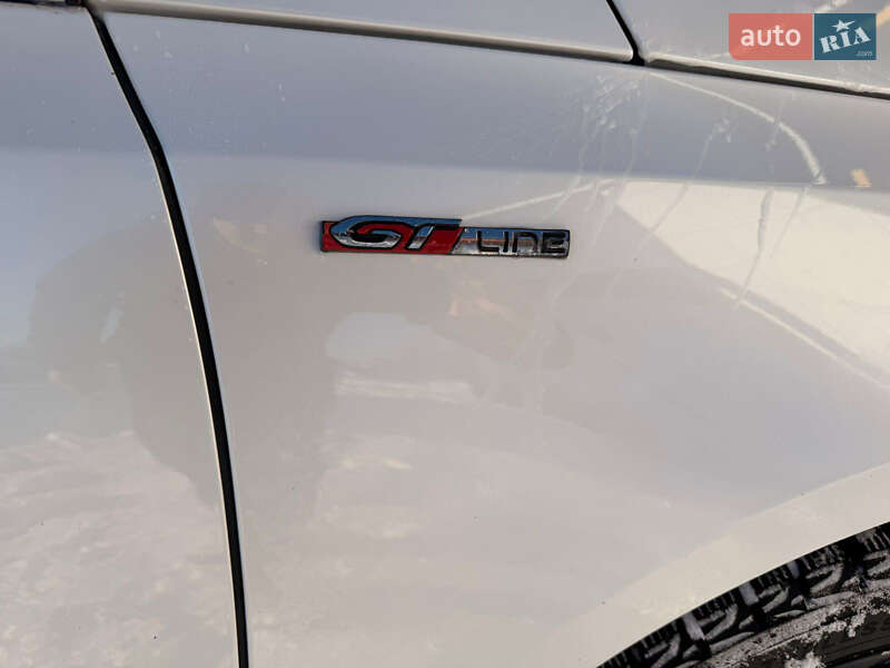 Универсал Peugeot 308 2015 в Тернополе