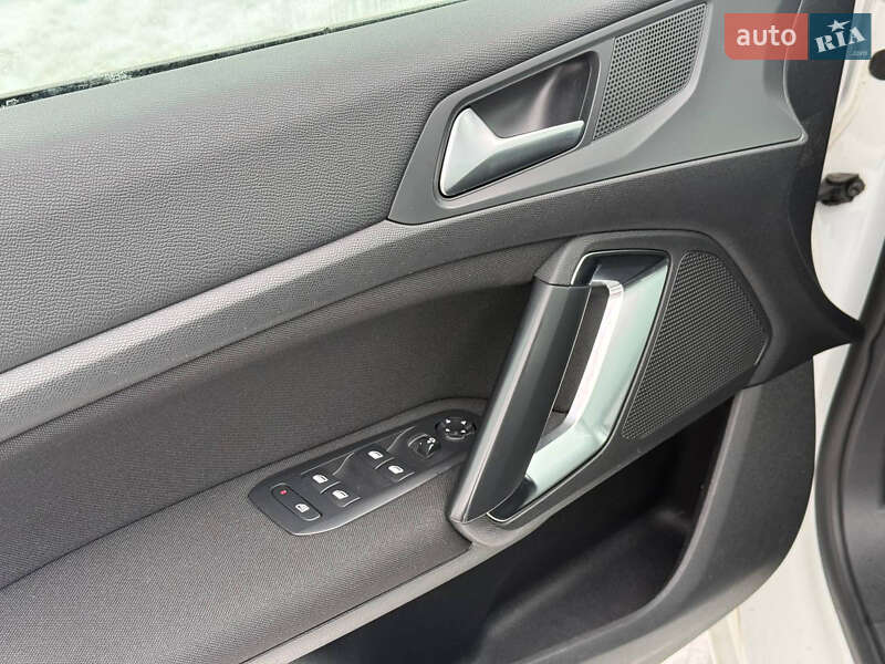 Универсал Peugeot 308 2014 в Луцке