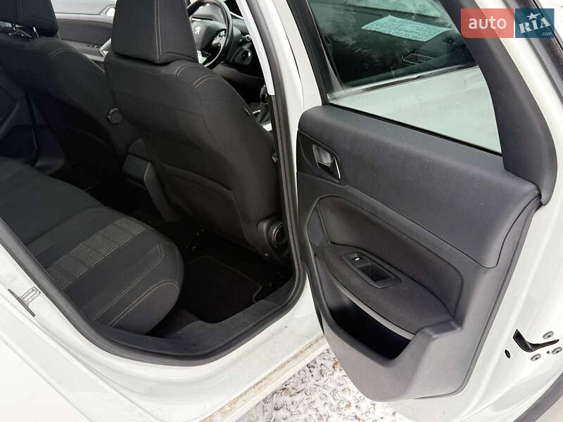 Универсал Peugeot 308 2014 в Луцке