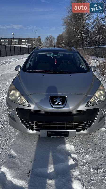 Хэтчбек Peugeot 308 2010 в Киеве