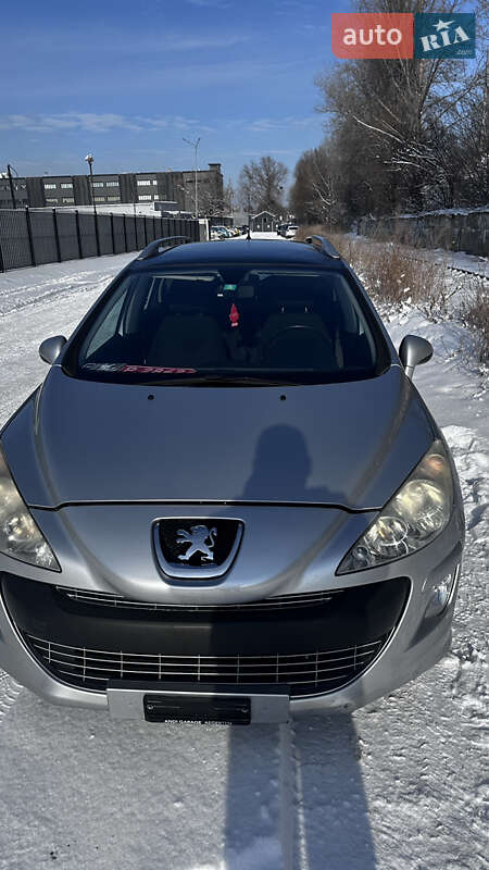 Хэтчбек Peugeot 308 2010 в Киеве