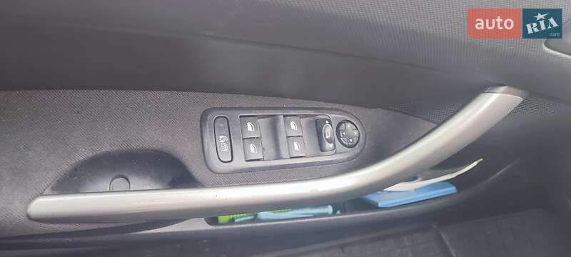 Хетчбек Peugeot 308 2012 в Києві