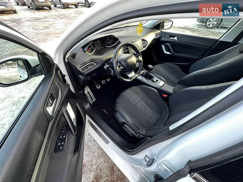 Универсал Peugeot 308 2020 в Львове