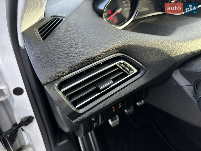 Универсал Peugeot 308 2020 в Львове