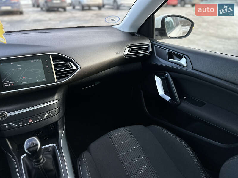 Универсал Peugeot 308 2020 в Львове