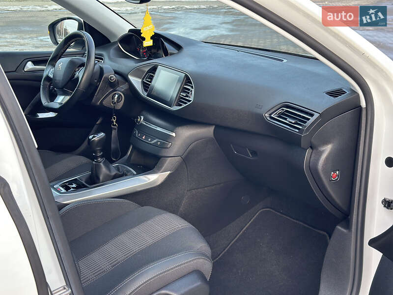 Универсал Peugeot 308 2020 в Львове