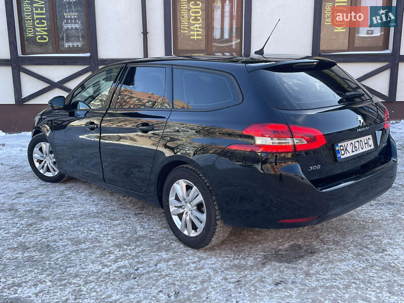 Универсал Peugeot 308 2015 в Сарнах