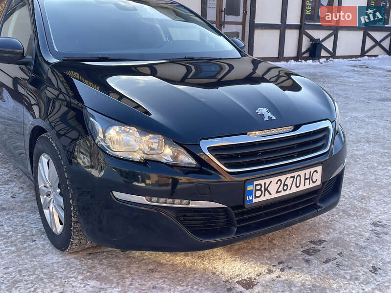 Универсал Peugeot 308 2015 в Сарнах