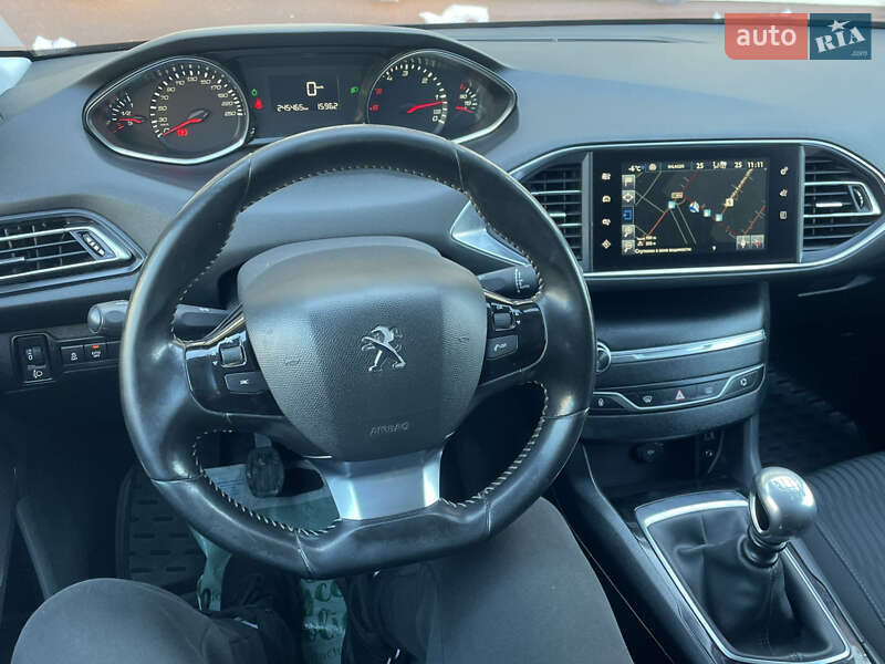 Универсал Peugeot 308 2015 в Сарнах