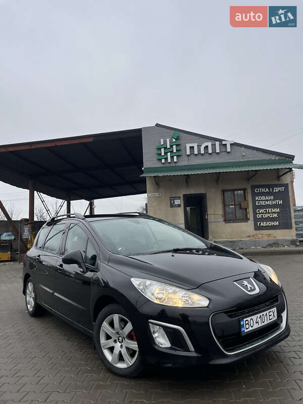 Универсал Peugeot 308 2011 в Ивано-Франковске