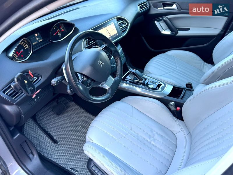 Универсал Peugeot 308 2020 в Самборе