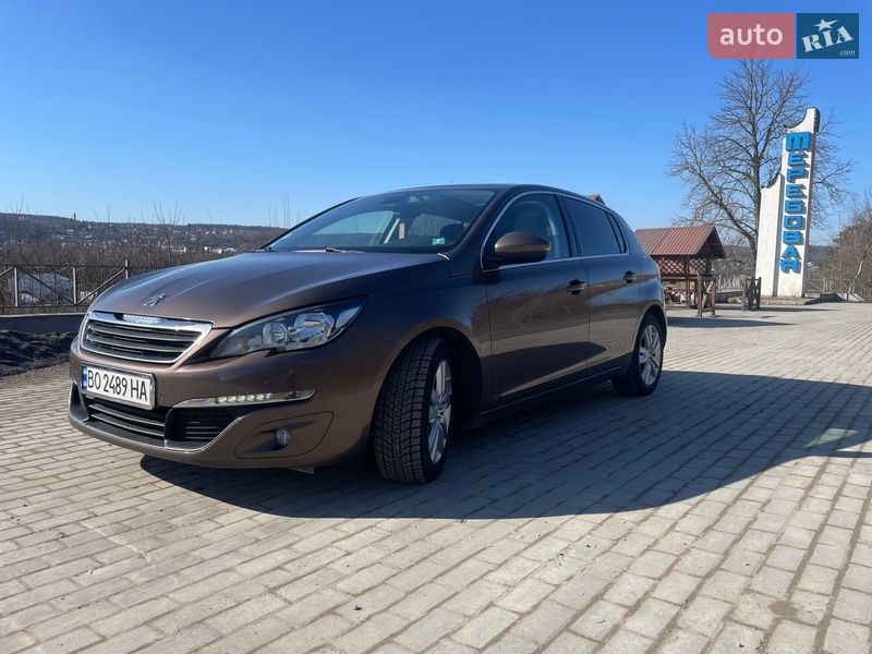 Хэтчбек Peugeot 308 2015 в Тернополе