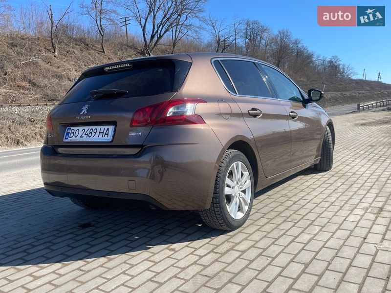 Хэтчбек Peugeot 308 2015 в Тернополе