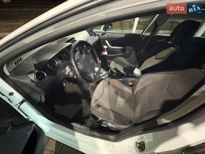 Универсал Peugeot 308 2013 в Киеве