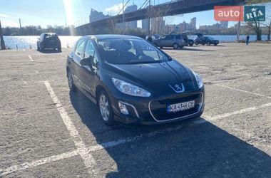 Хэтчбек Peugeot 308 2011 в Киеве