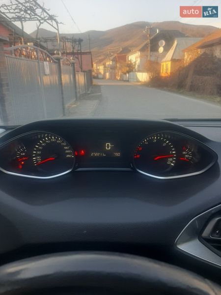 Универсал Peugeot 308 2015 в Хусте