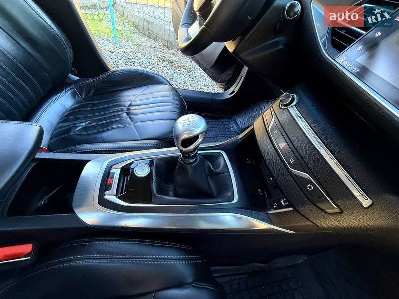 Универсал Peugeot 308 2015 в Трускавце