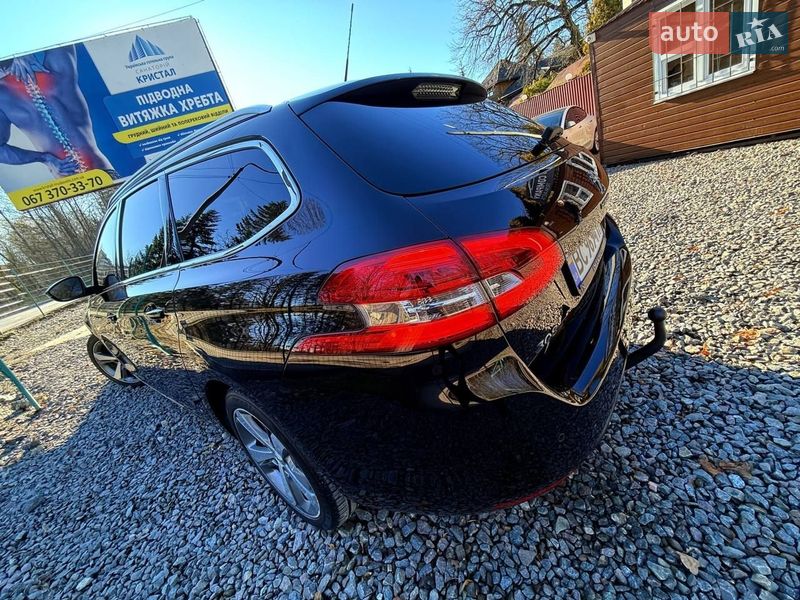 Универсал Peugeot 308 2015 в Трускавце